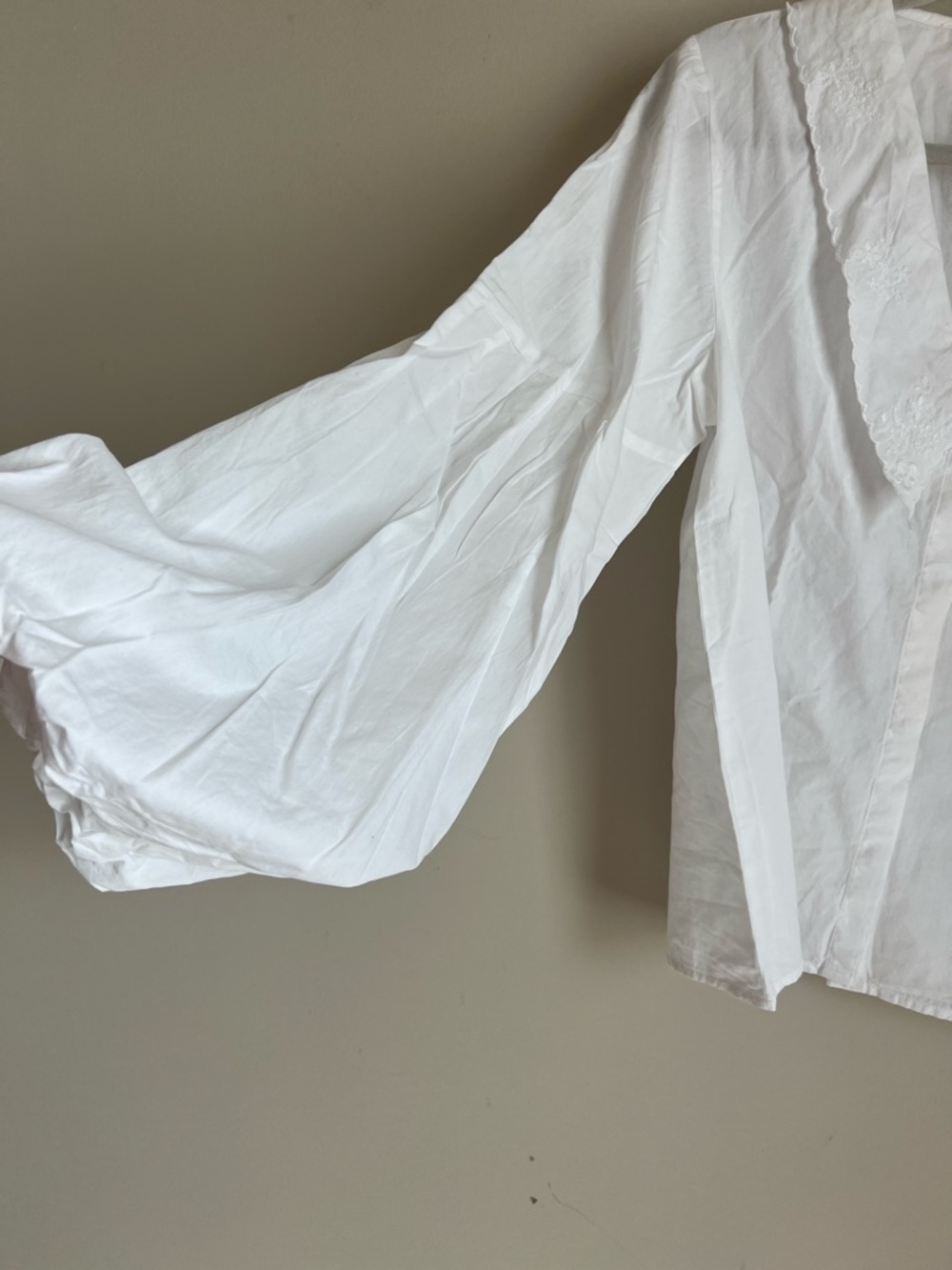 NWT Zara White Blouse Peter Pan Collar Lace Balloon Sleeves Sz M - Picture 3 of 10